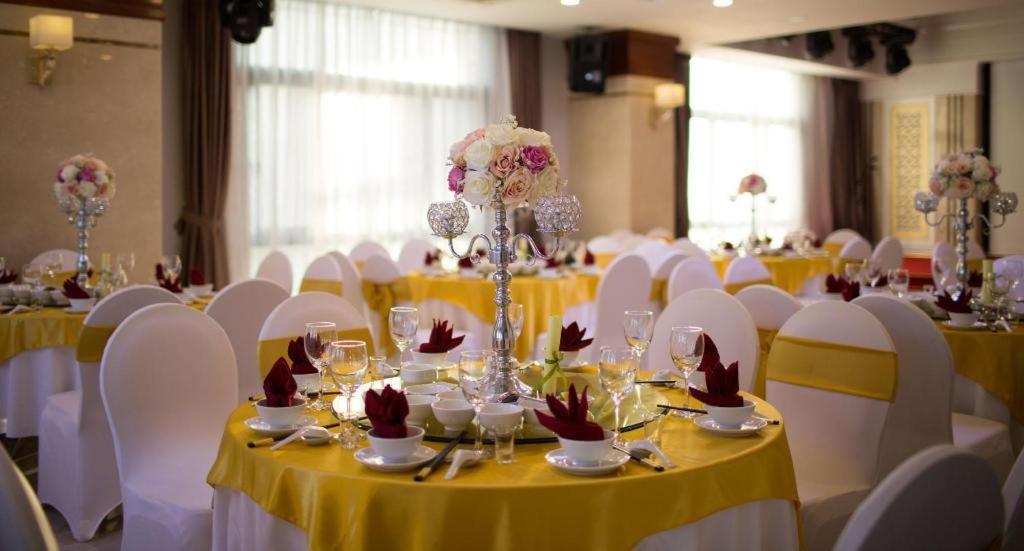 Royal Palace Hotel Tuyen Quang Zewnętrze zdjęcie