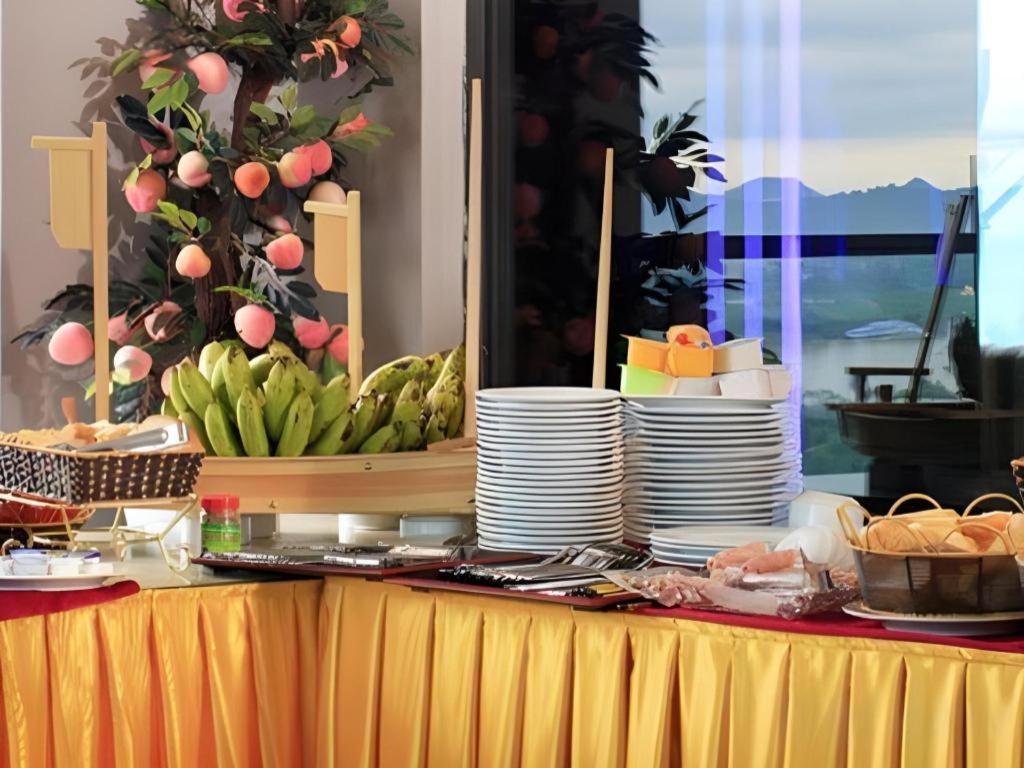 Royal Palace Hotel Tuyen Quang Zewnętrze zdjęcie