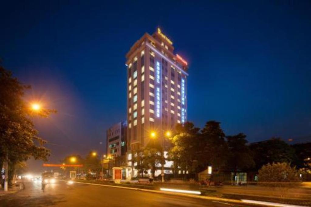 Royal Palace Hotel Tuyen Quang Zewnętrze zdjęcie