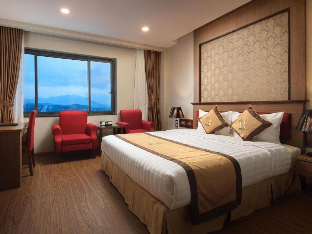 Royal Palace Hotel Tuyen Quang Zewnętrze zdjęcie